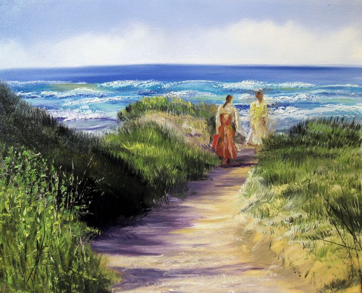 Zwei Frauen auf dem Weg zum Strand